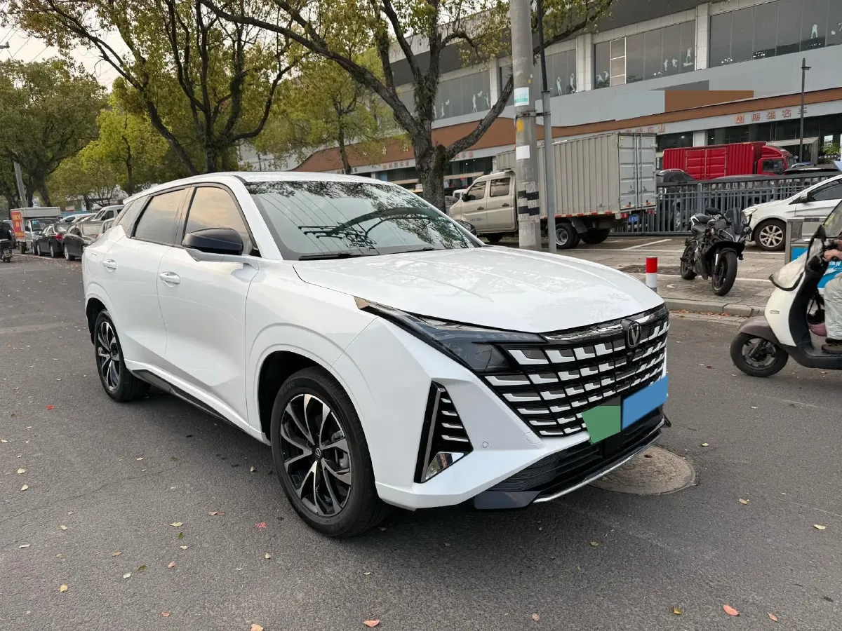 2024 ChangAn UNI-Z 1.5L 98HP L4 E-CVT PHEV 18.4KWH,autocango,china used car exporter,china ev exporter,chinese used car exporter,chinese used ev exporter