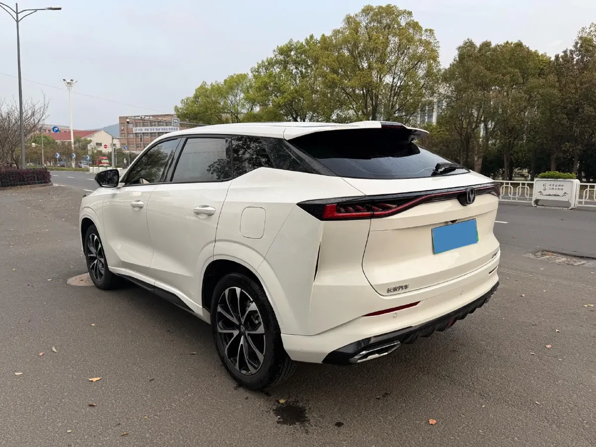 2024 ChangAn UNI-Z 1.5L 98HP L4 E-CVT PHEV 18.4KWH,autocango,china used car exporter,china ev exporter,chinese used car exporter,chinese used ev exporter