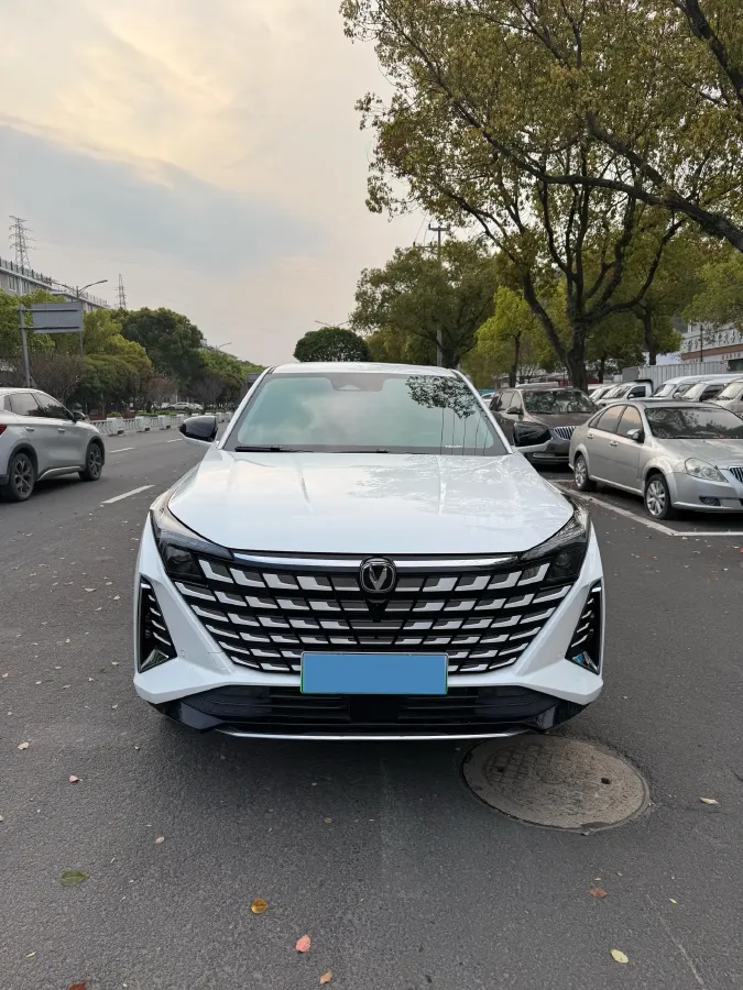 2024 ChangAn UNI-Z 1.5L 98HP L4 E-CVT PHEV 18.4KWH,autocango,china used car exporter,china ev exporter,chinese used car exporter,chinese used ev exporter