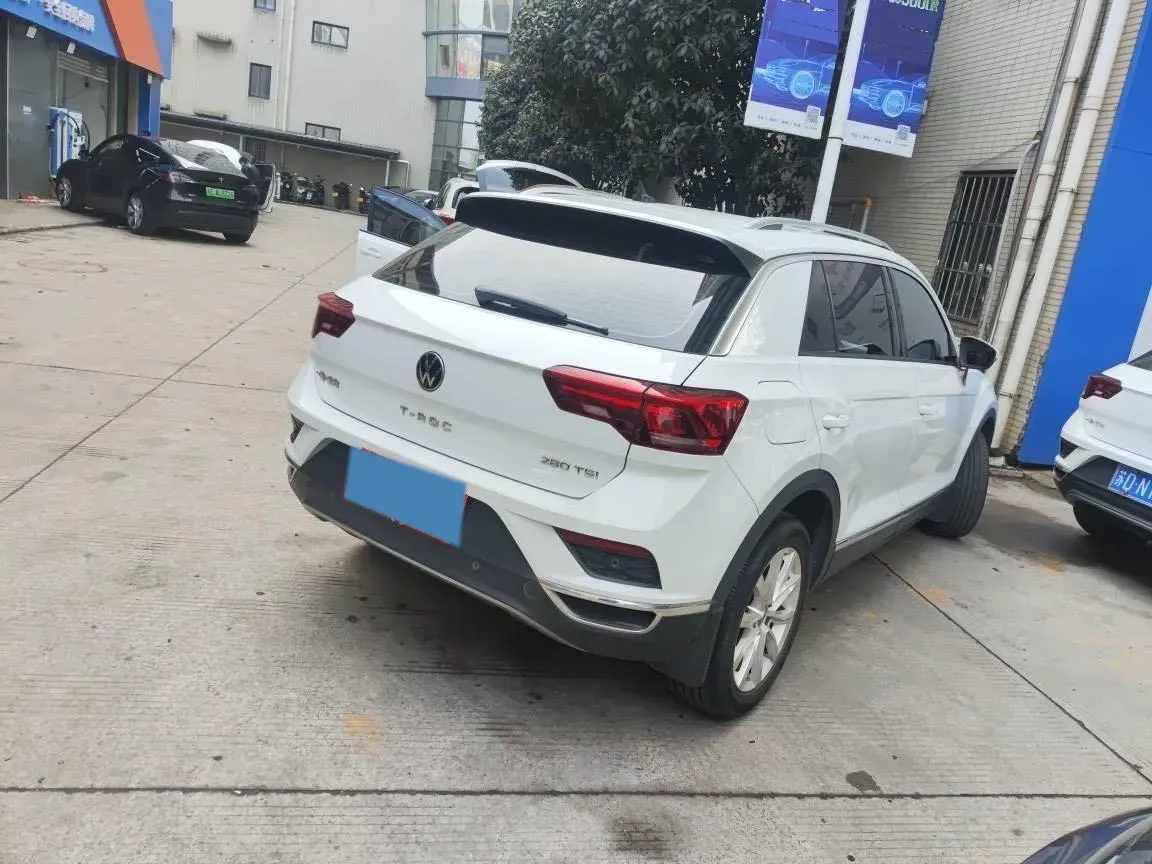 2022 Volkswagen T-Roc 1.4T 150HP L4 7DCT,autocango,china used car exporter,china ev exporter,chinese used car exporter,chinese used ev exporter