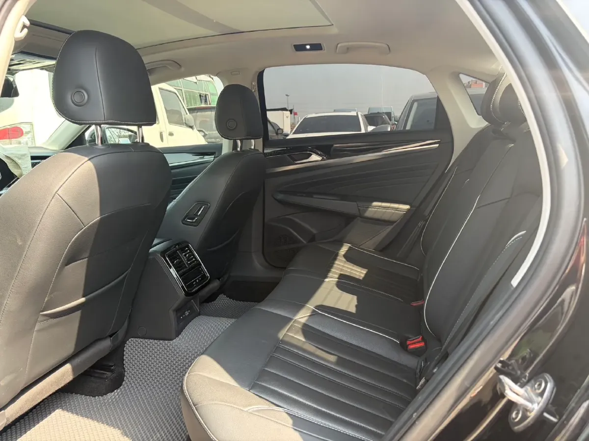 2022 Skoda Kodiak GT 2.0T 186HP L4 7DCT,autocango,china used car exporter,china ev exporter,chinese used car exporter,chinese used ev exporter