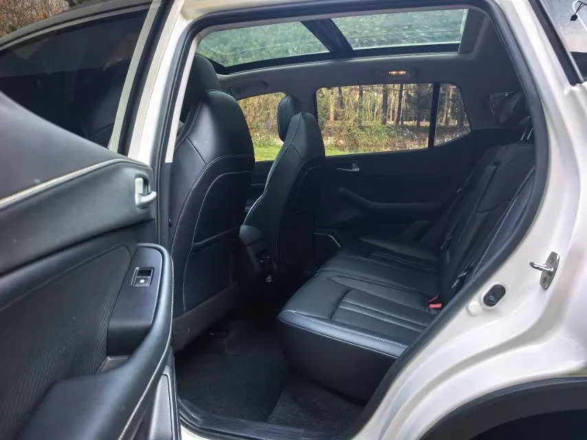 2022 GAC Trumpchi GS4 1.5T 169HP L4 6AT,autocango,china used car exporter,china ev exporter,chinese used car exporter,chinese used ev exporter