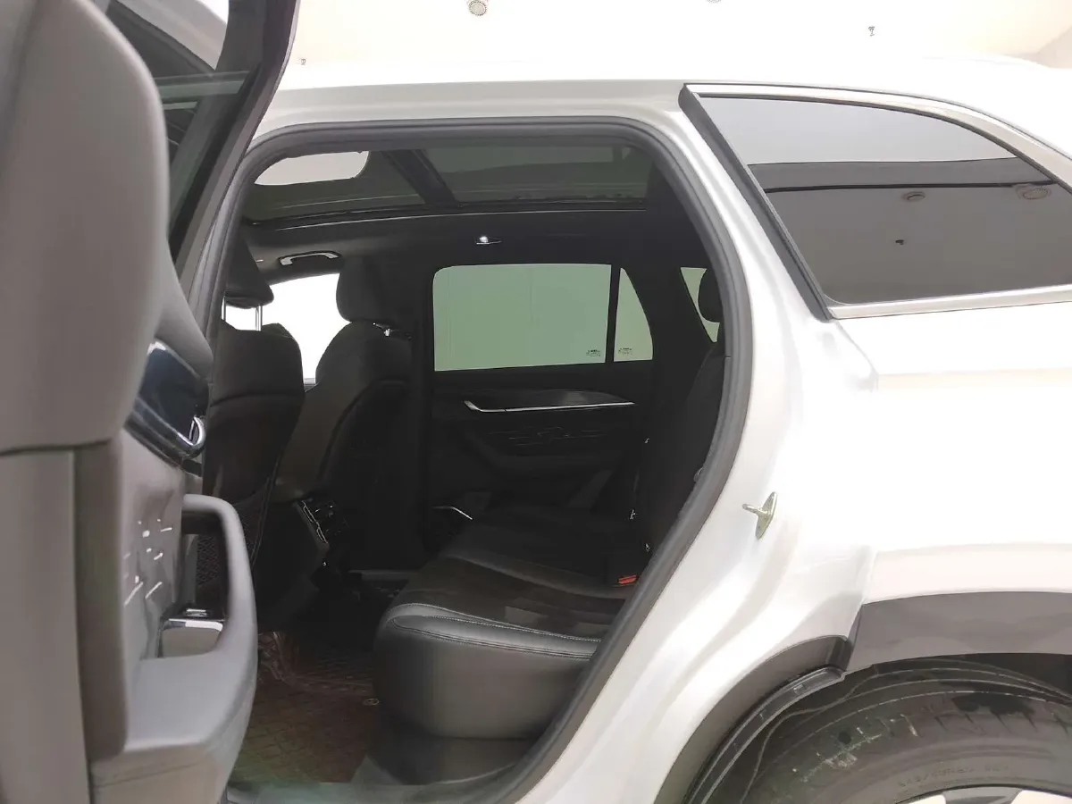 2024 Geely Monjaro 2.0T 238HP L4 8AT,autocango,china used car exporter,china ev exporter,chinese used car exporter,chinese used ev exporter