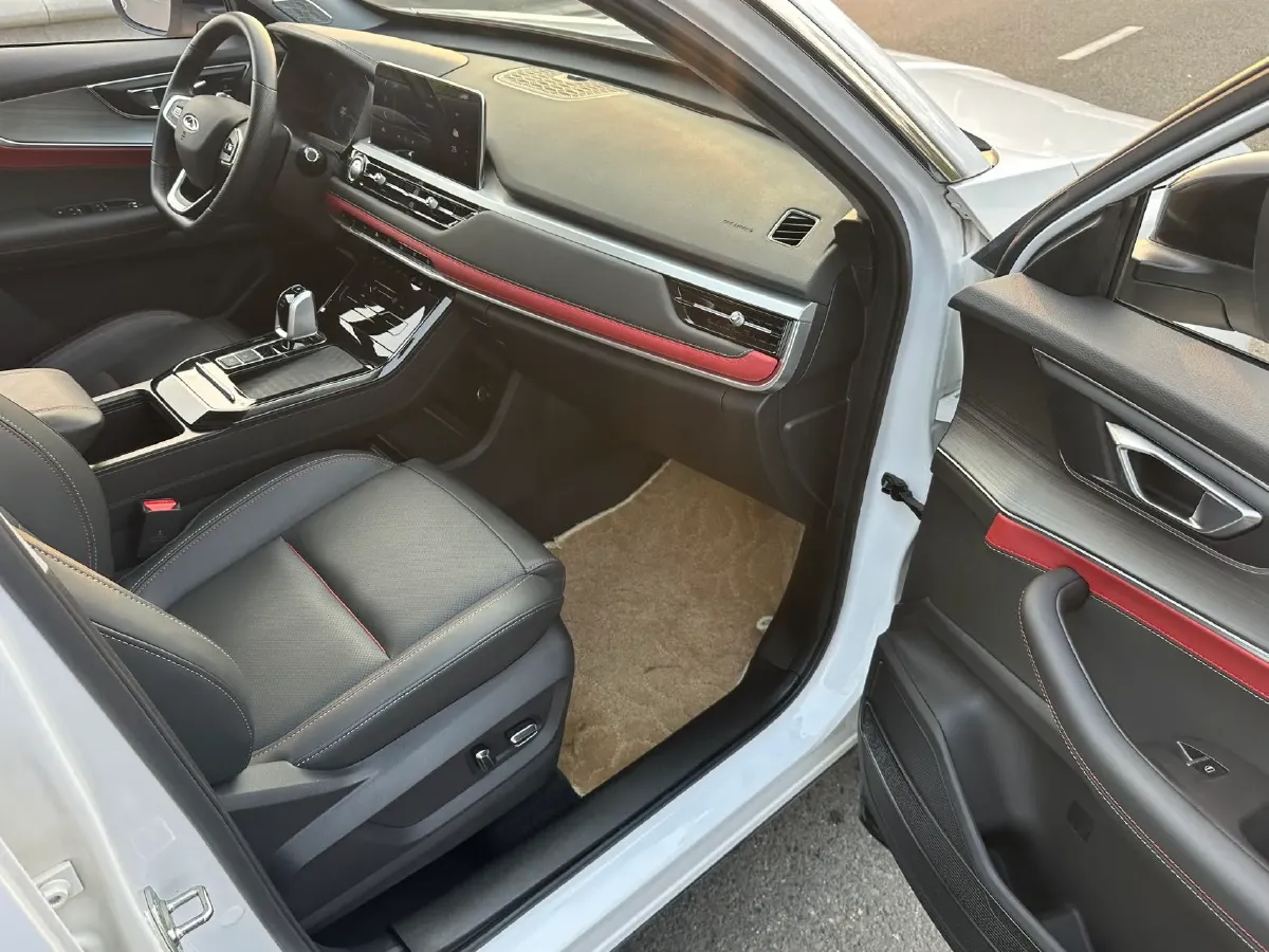 2021 Chery Tiggo 7 1.6T 197HP L4 7DCT,autocango,china used car exporter,china ev exporter,chinese used car exporter,chinese used ev exporter