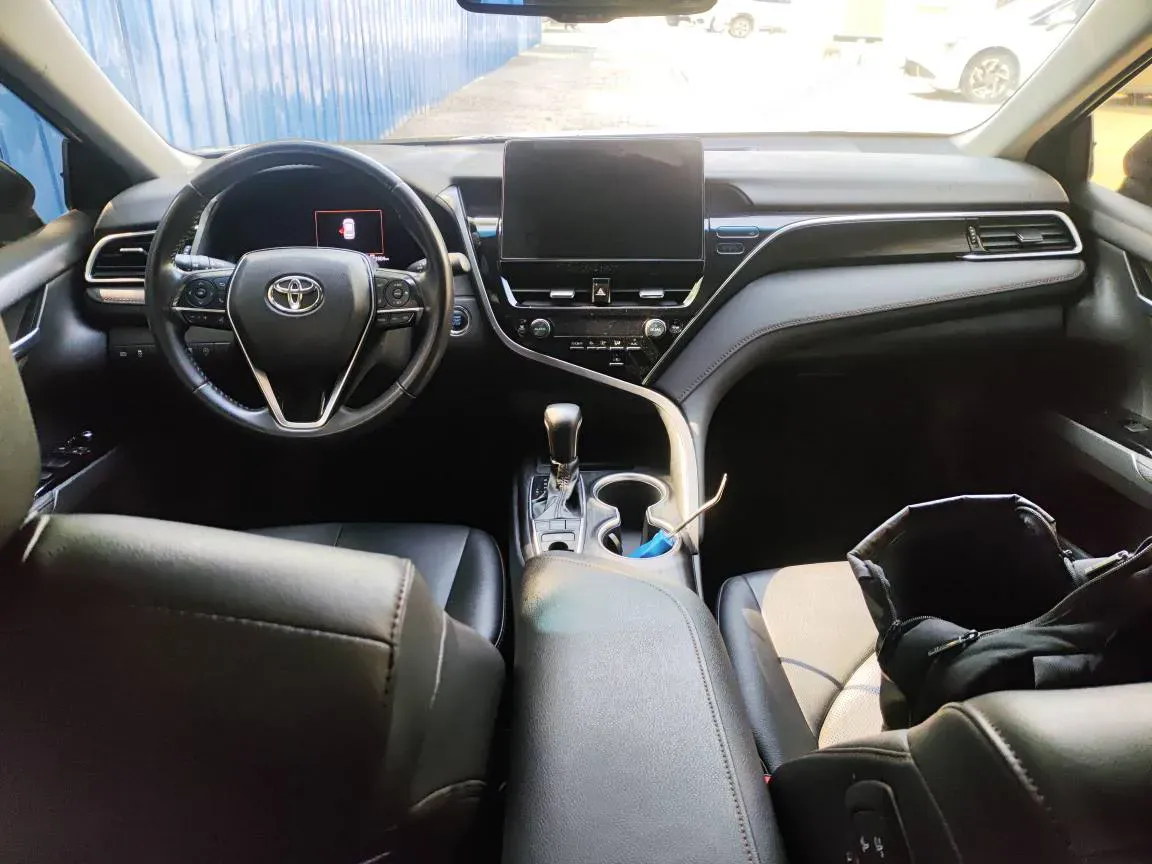 2021 Toyota Camry 2.5L 209HP L4 8AT,autocango,china used car exporter,china ev exporter,chinese used car exporter,chinese used ev exporter