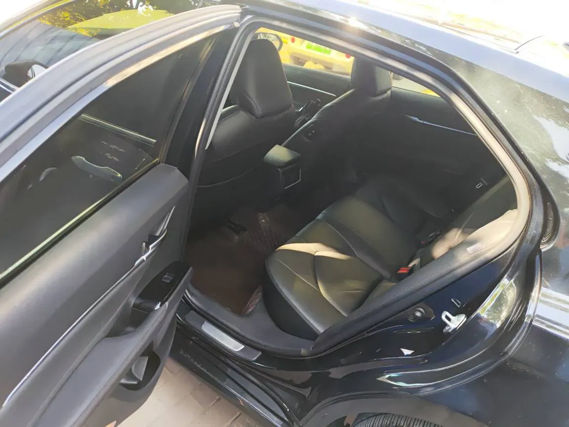 2021 Toyota Camry 2.5L 209HP L4 8AT,autocango,china used car exporter,china ev exporter,chinese used car exporter,chinese used ev exporter