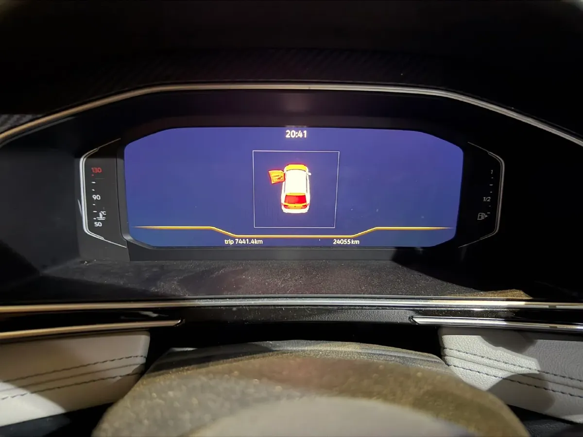 2024 Volkswagen Tiguan L 2.0T 186HP L4 7DCT,autocango,china used car exporter,china ev exporter,chinese used car exporter,chinese used ev exporter