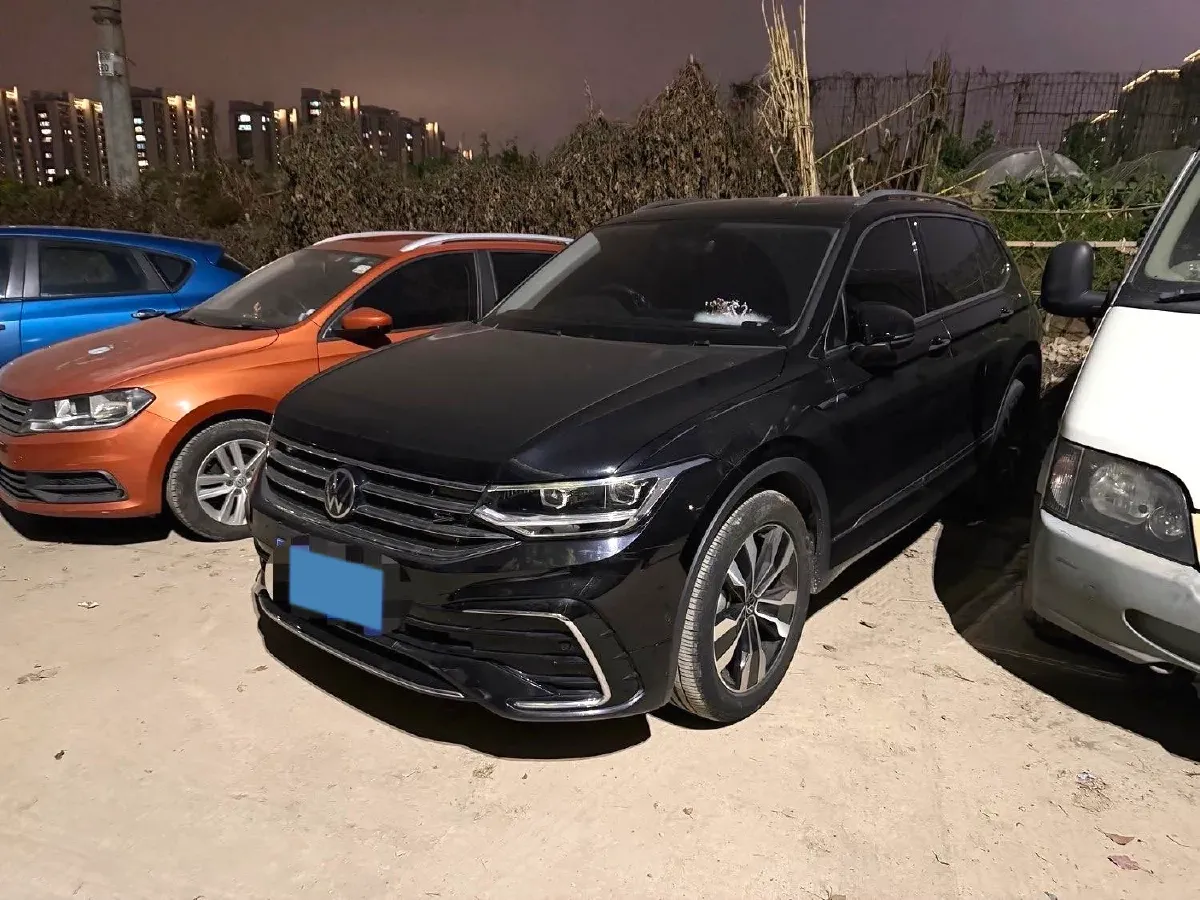 2024 Volkswagen Tiguan L 2.0T 186HP L4 7DCT,autocango,china used car exporter,china ev exporter,chinese used car exporter,chinese used ev exporter
