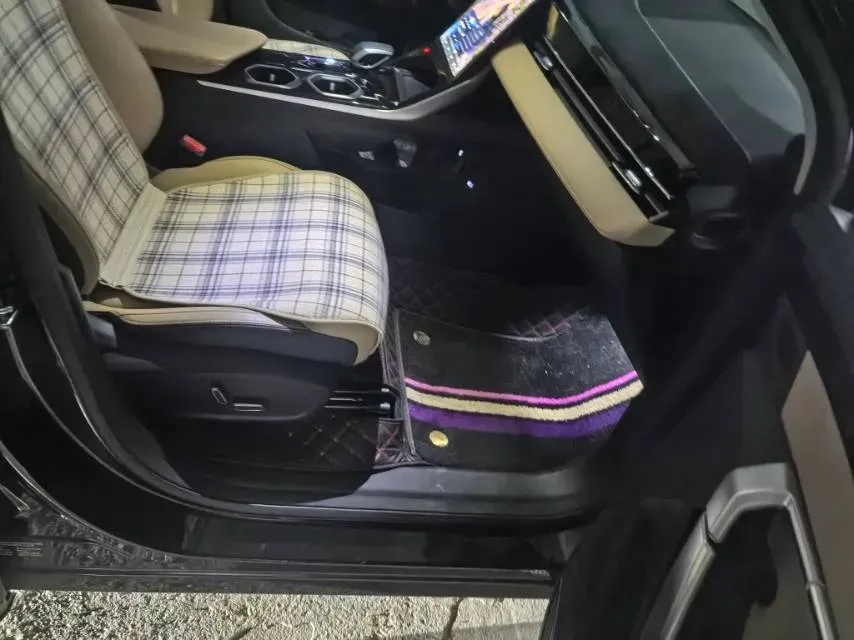 2023 Geely StarRay 1.5T 181HP L4 7DCT,autocango,china used car exporter,china ev exporter,chinese used car exporter,chinese used ev exporter