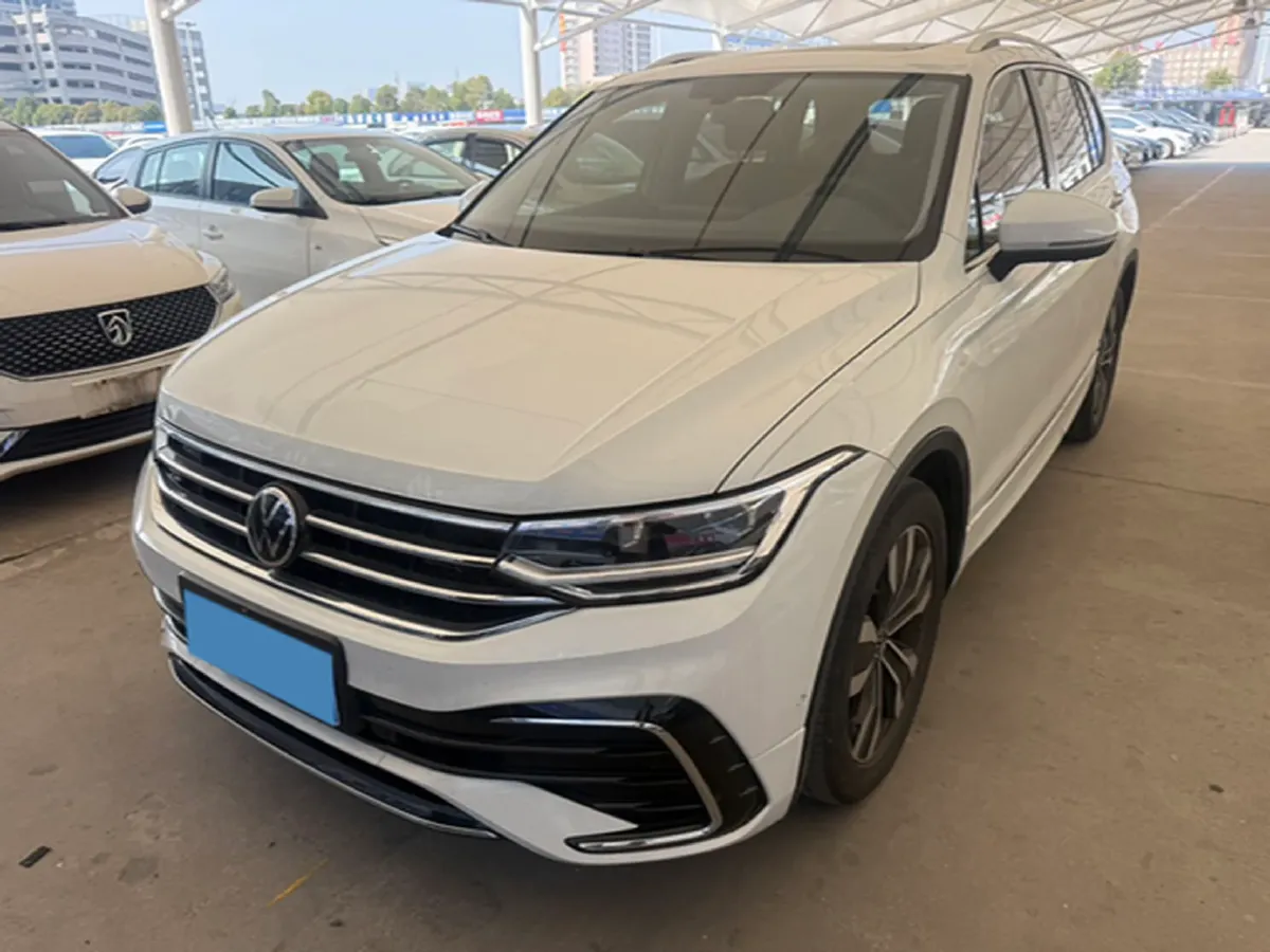 2024 Volkswagen Tiguan L 2.0T 186HP L4 7DCT,autocango,china used car exporter,china ev exporter,chinese used car exporter,chinese used ev exporter