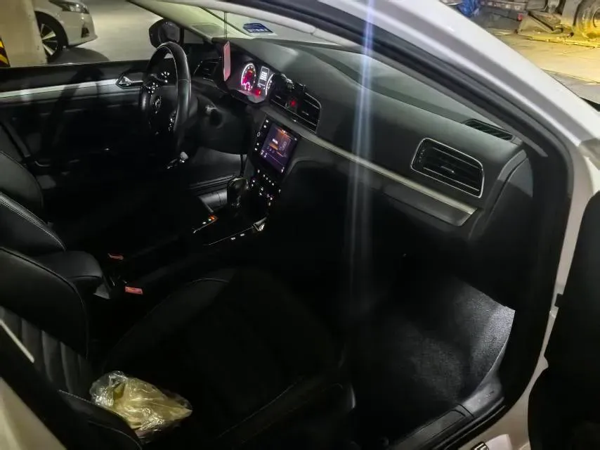 2019 Volkswagen Passat 1.4T 150HP L4 7DCT,autocango,china used car exporter,china ev exporter,chinese used car exporter,chinese used ev exporter