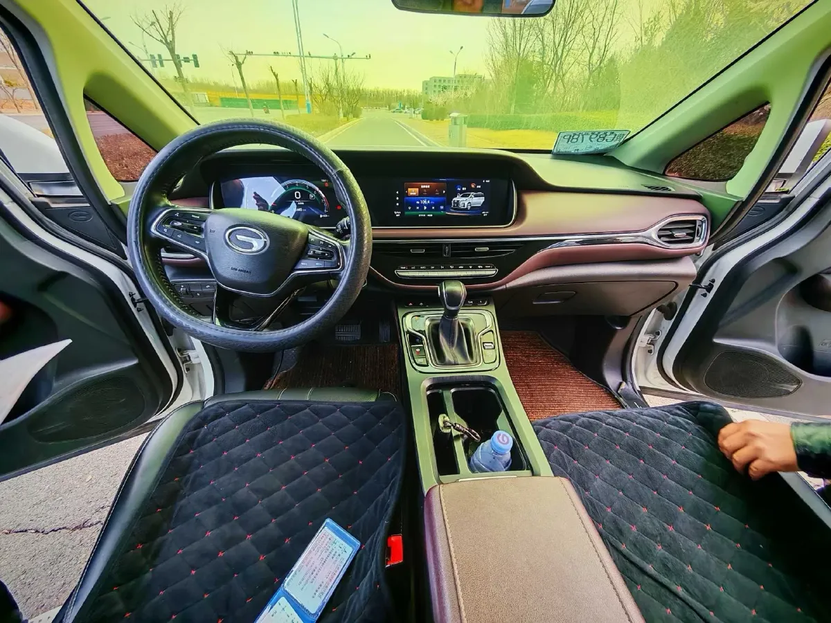 2021 GAC Trumpchi M6 1.5T 169HP L4 7DCT,autocango,china used car exporter,china ev exporter,chinese used car exporter,chinese used ev exporter