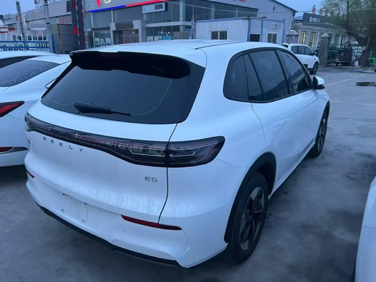 2024 LanDian E5 1.5L 110HP L4 E-CVT PHEV 17.52KWH,autocango,china used car exporter,china ev exporter,chinese used car exporter,chinese used ev exporter