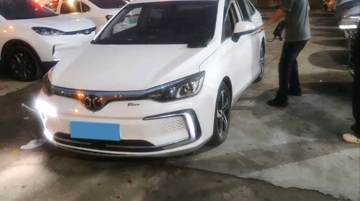 2018 BeiJing Auto EU5 BEV 53.66KWH,autocango,china used car exporter,china ev exporter,chinese used car exporter,chinese used ev exporter