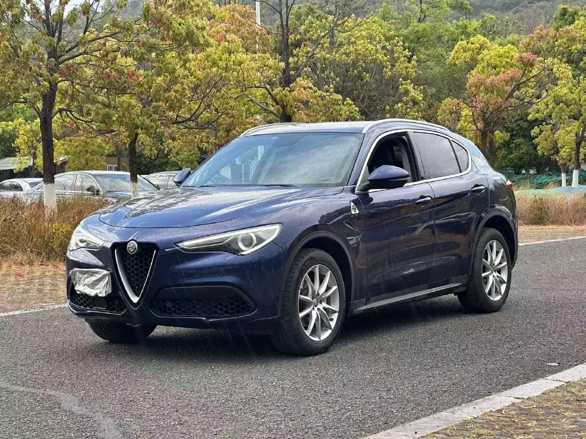 2017 Jaguar XE 2.0T 240HP L4 8AT,autocango,china used car exporter,china ev exporter,chinese used car exporter,chinese used ev exporter