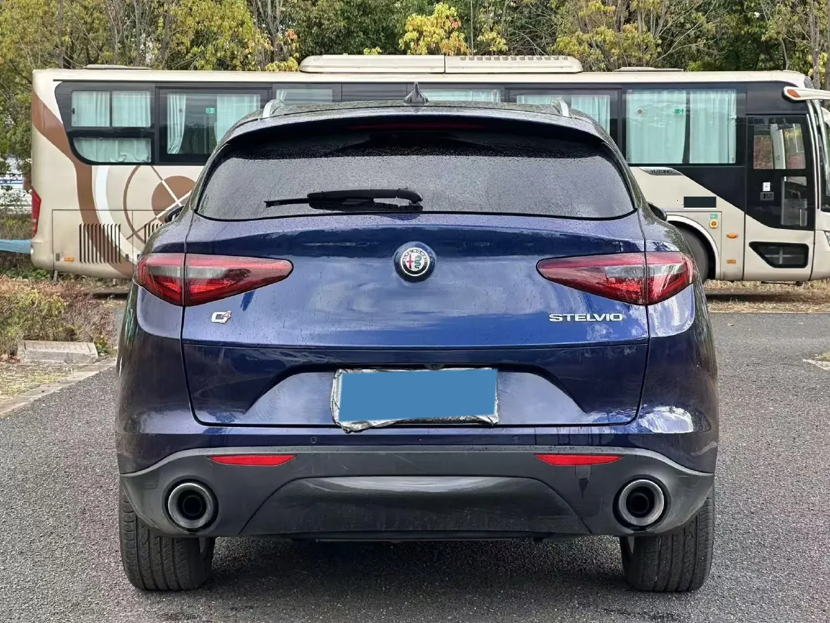 2017 Jaguar XE 2.0T 240HP L4 8AT,autocango,china used car exporter,china ev exporter,chinese used car exporter,chinese used ev exporter