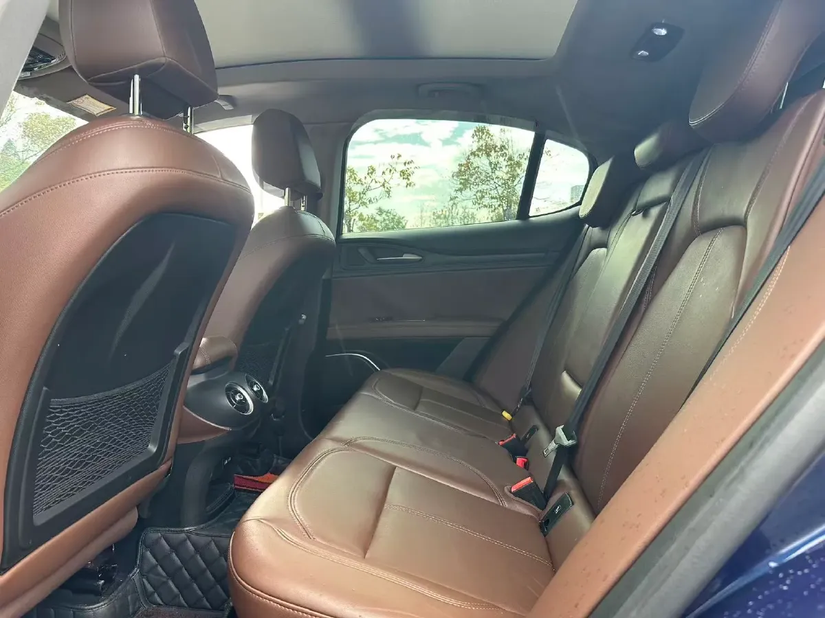 2017 Jaguar XE 2.0T 240HP L4 8AT,autocango,china used car exporter,china ev exporter,chinese used car exporter,chinese used ev exporter