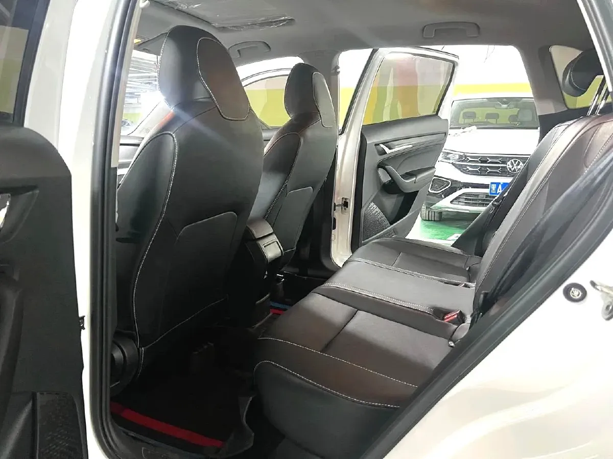 2022 Skoda Kamiq 1.5L 112HP L4 6AT,autocango,china used car exporter,china ev exporter,chinese used car exporter,chinese used ev exporter