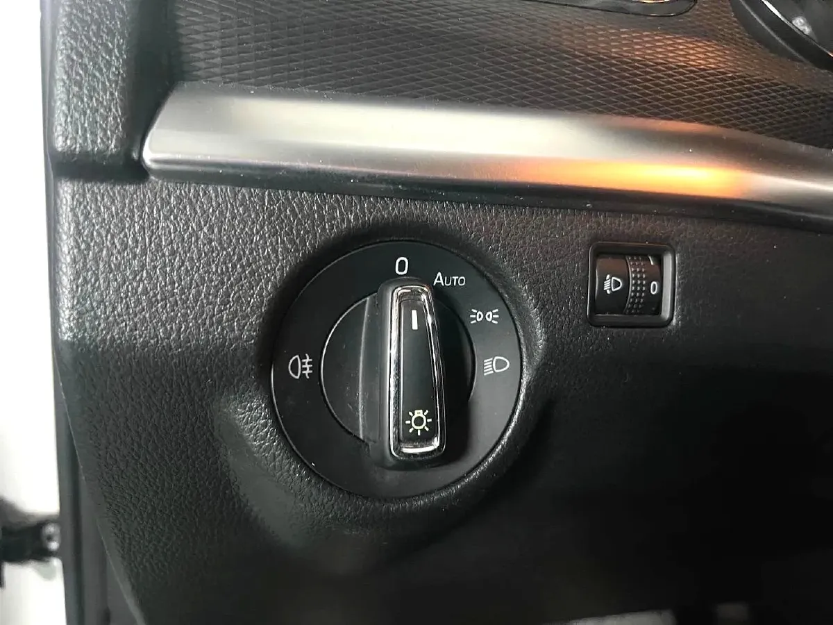 2022 Skoda Kamiq 1.5L 112HP L4 6AT,autocango,china used car exporter,china ev exporter,chinese used car exporter,chinese used ev exporter