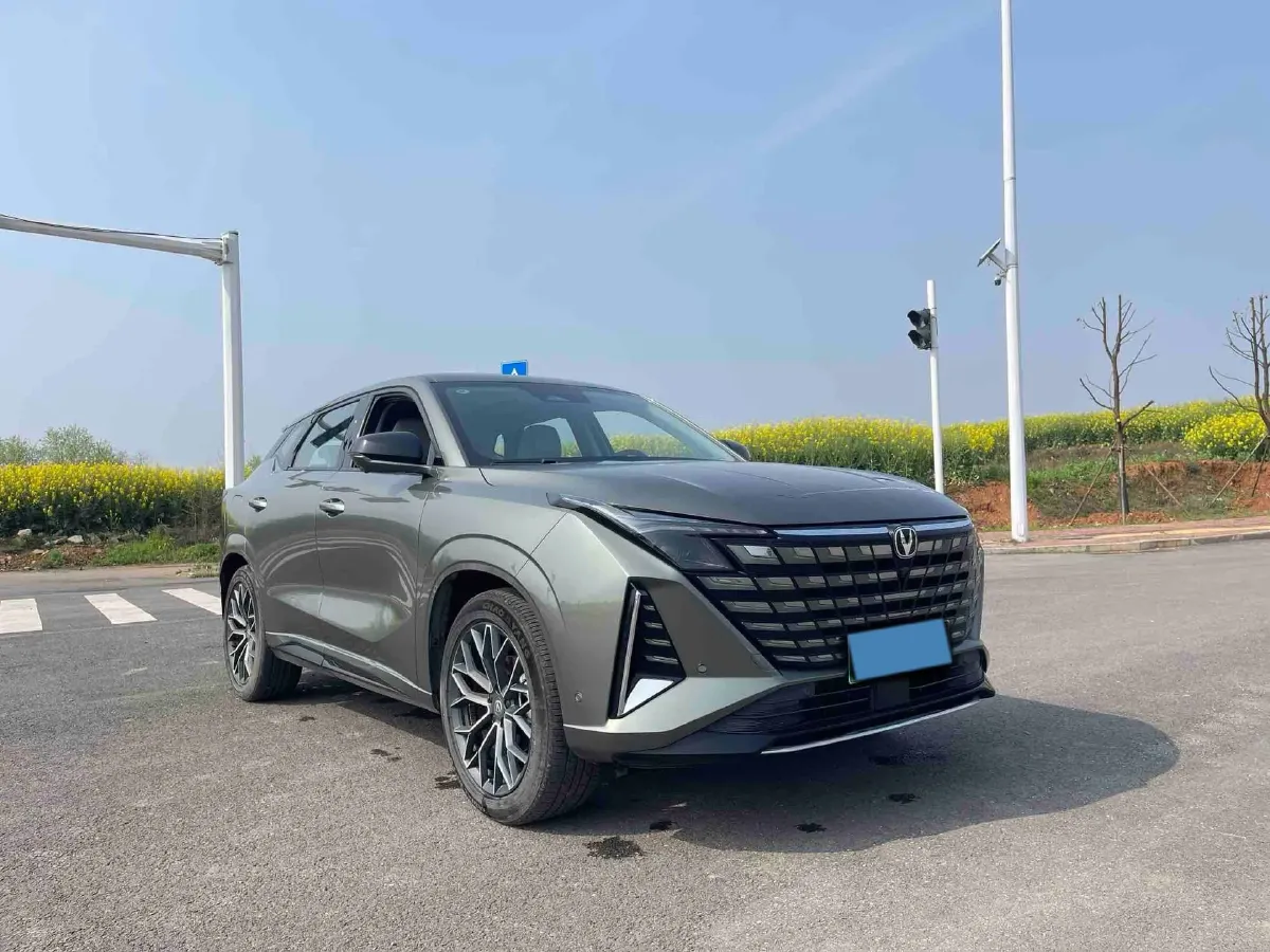 2024 ChangAn UNI-Z 1.5L 98HP L4 E-CVT PHEV 18.4KWH,autocango,china used car exporter,china ev exporter,chinese used car exporter,chinese used ev exporter