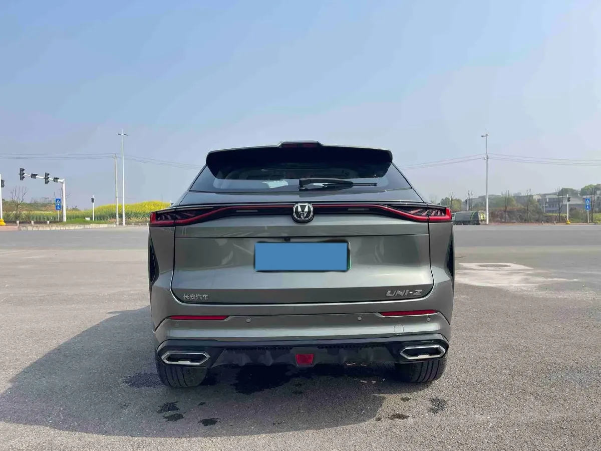 2024 ChangAn UNI-Z 1.5L 98HP L4 E-CVT PHEV 18.4KWH,autocango,china used car exporter,china ev exporter,chinese used car exporter,chinese used ev exporter