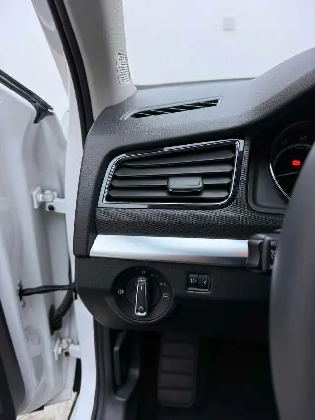 2021 Skoda Kamiq 1.5L 112HP L4 6AT,autocango,china used car exporter,china ev exporter,chinese used car exporter,chinese used ev exporter