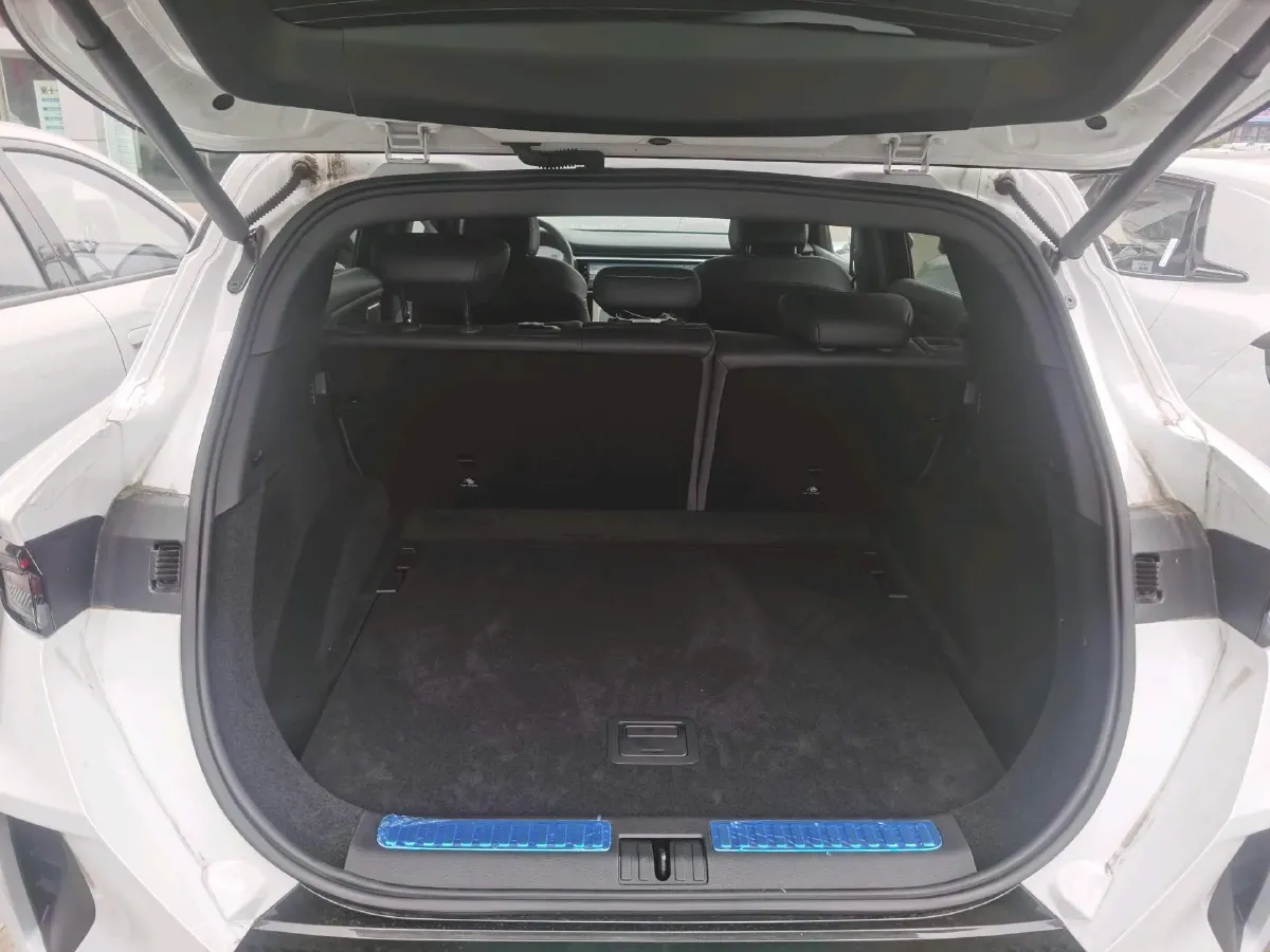 2025 ARCFOX αT6 BEV,autocango,china used car exporter,china ev exporter,chinese used car exporter,chinese used ev exporter