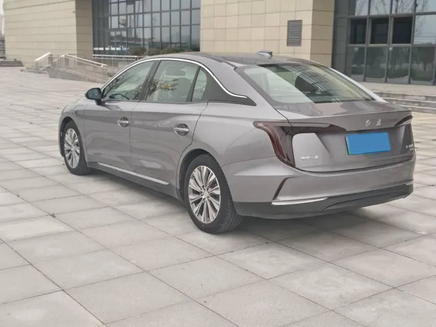 2024 HongQi E-QM5 BEV 72KWH,autocango,china used car exporter,china ev exporter,chinese used car exporter,chinese used ev exporter