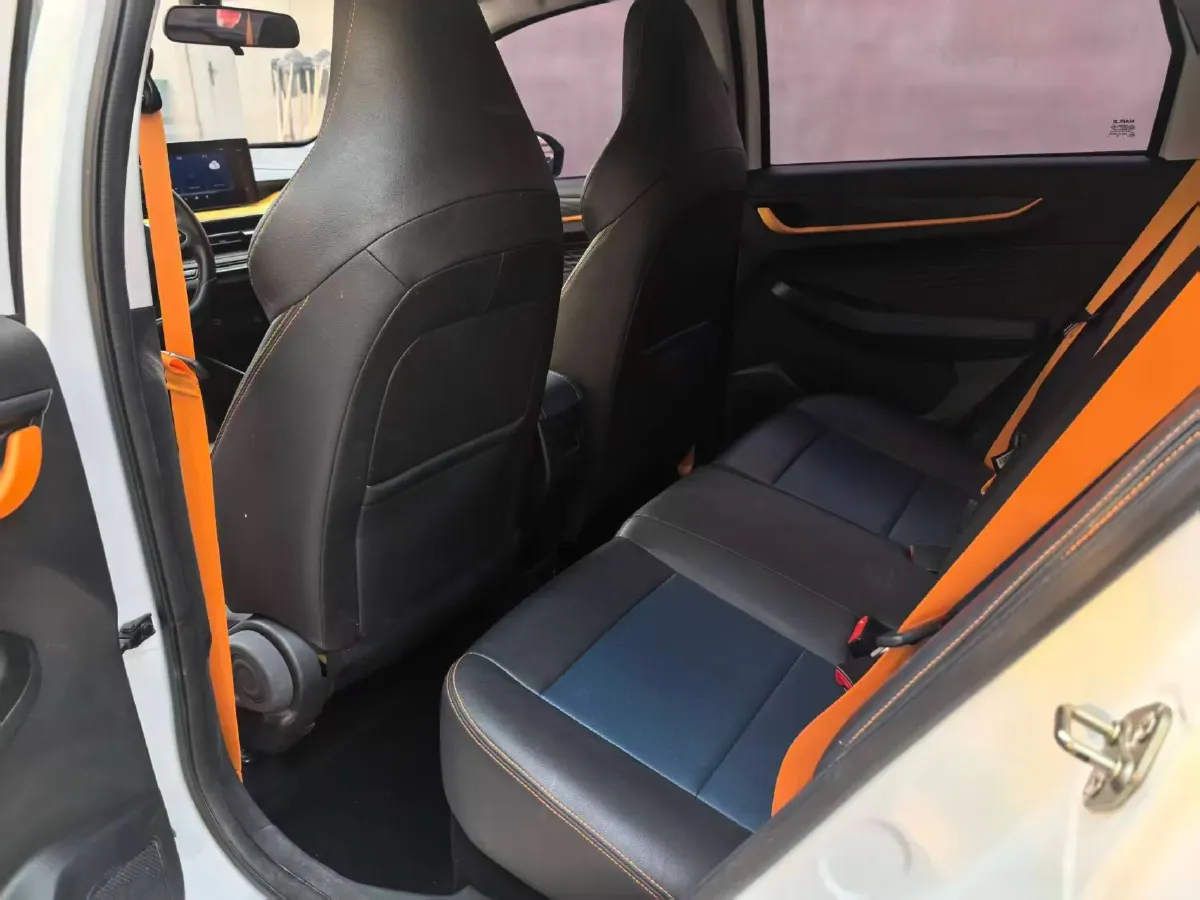 2022 Livan X3 PRO 1.5L 113HP L4 CVT,autocango,china used car exporter,china ev exporter,chinese used car exporter,chinese used ev exporter