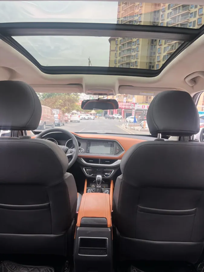 2017 Zotye T300 1.5L 112HP L4 5MT,autocango,china used car exporter,china ev exporter,chinese used car exporter,chinese used ev exporter