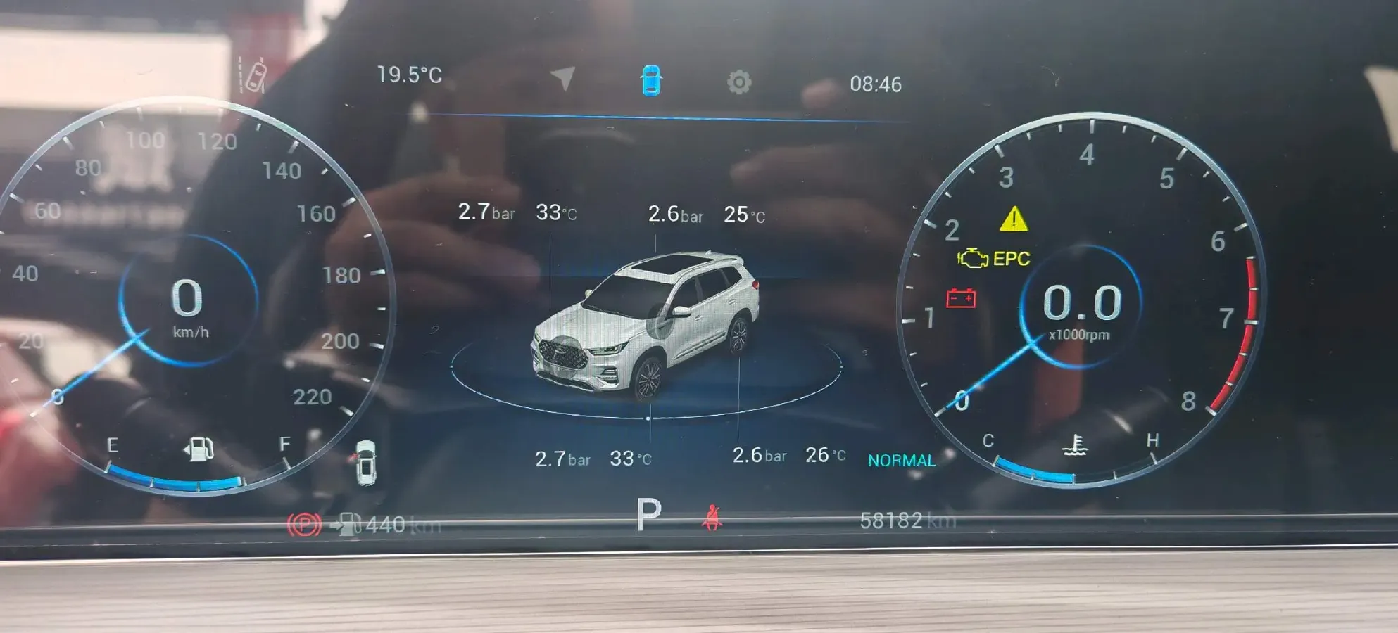 2021 Chery Tiggo 8 Plus 1.6T 197HP L4 7DCT,autocango,china used car exporter,china ev exporter,chinese used car exporter,chinese used ev exporter