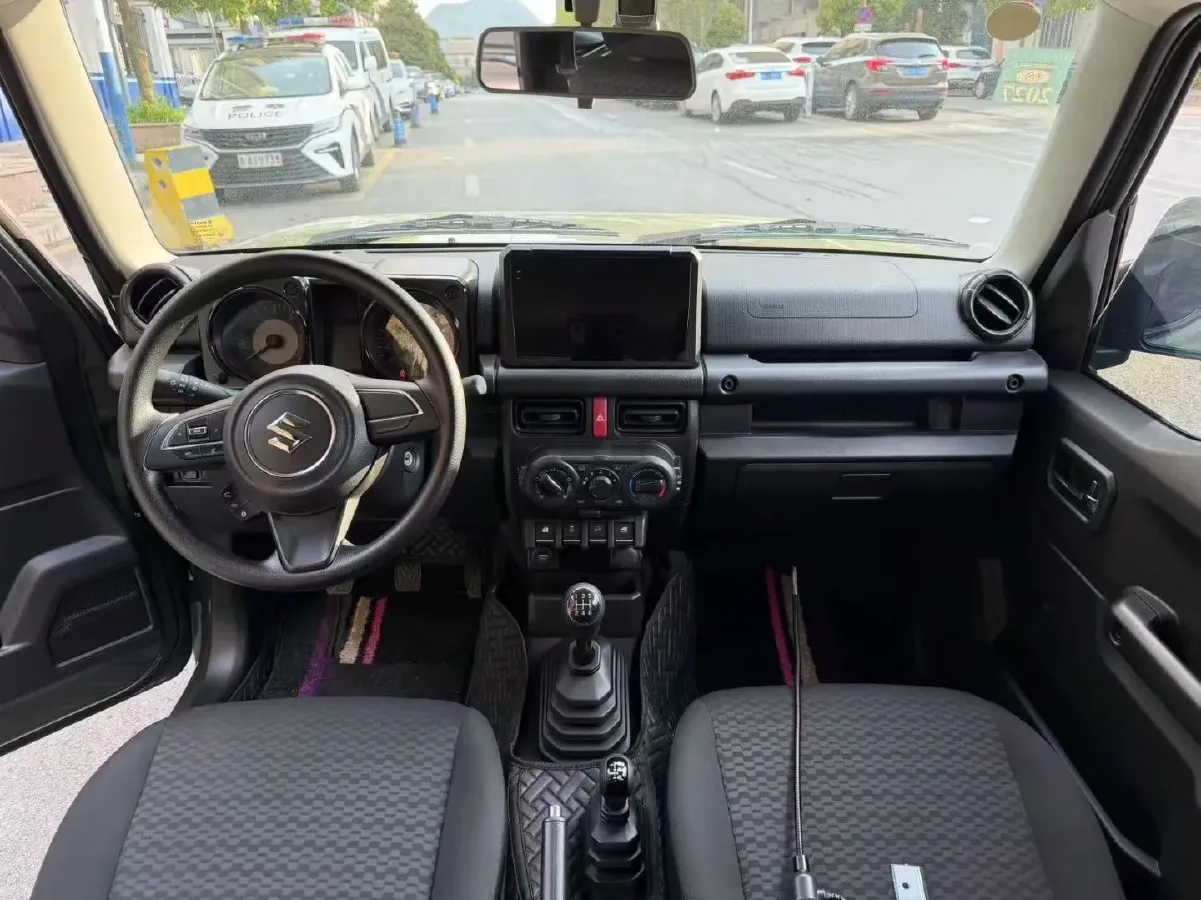 2025 Geely Coolray 1.5L 126HP L4 5MT,autocango,china used car exporter,china ev exporter,chinese used car exporter,chinese used ev exporter