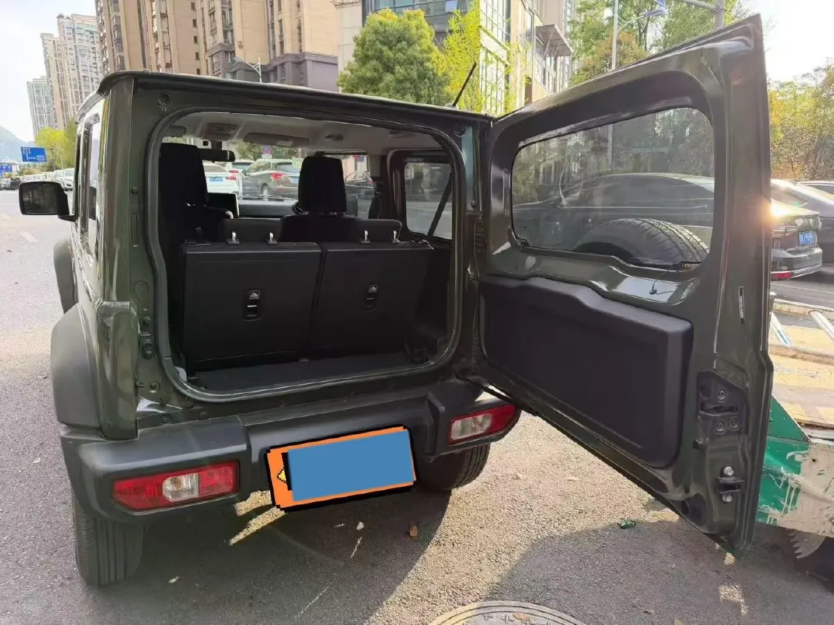 2025 Geely Coolray 1.5L 126HP L4 5MT,autocango,china used car exporter,china ev exporter,chinese used car exporter,chinese used ev exporter