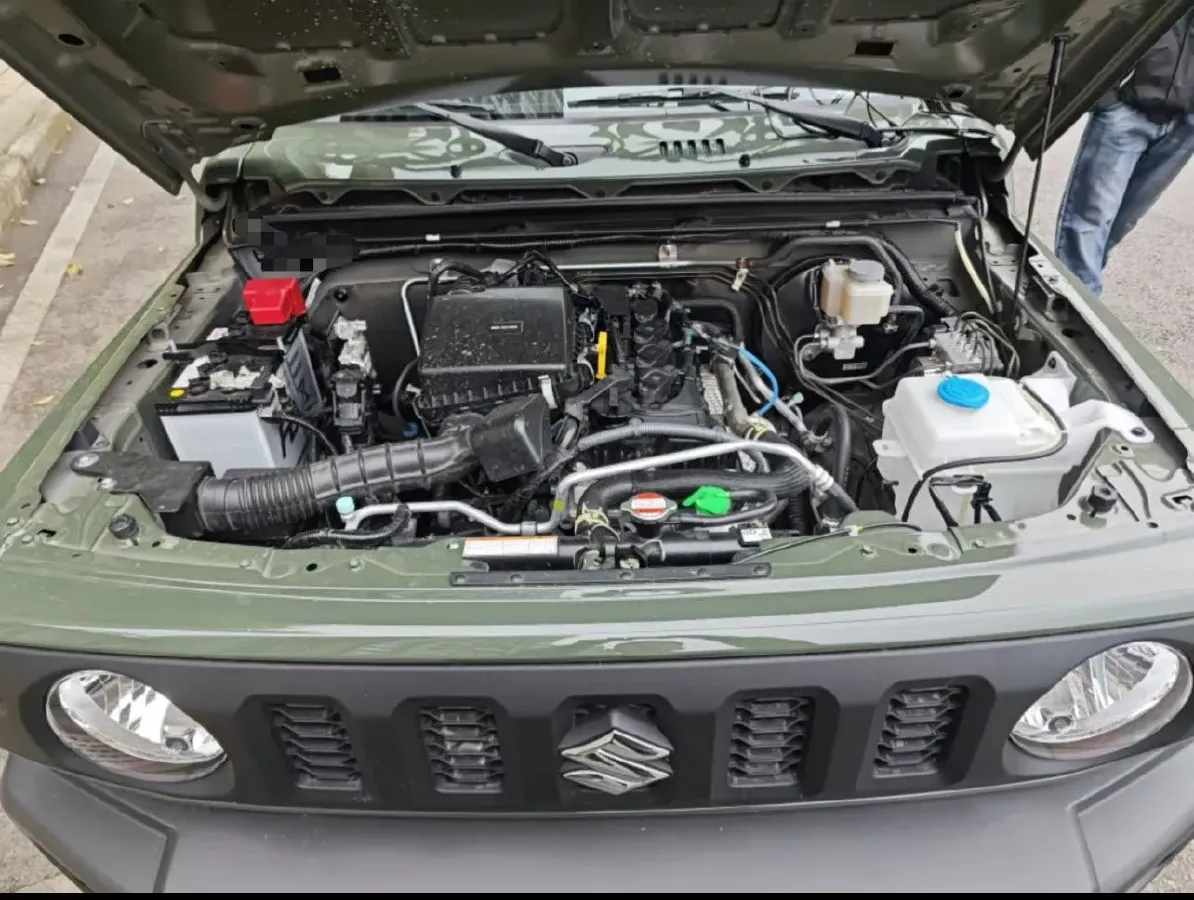 2025 Geely Coolray 1.5L 126HP L4 5MT,autocango,china used car exporter,china ev exporter,chinese used car exporter,chinese used ev exporter