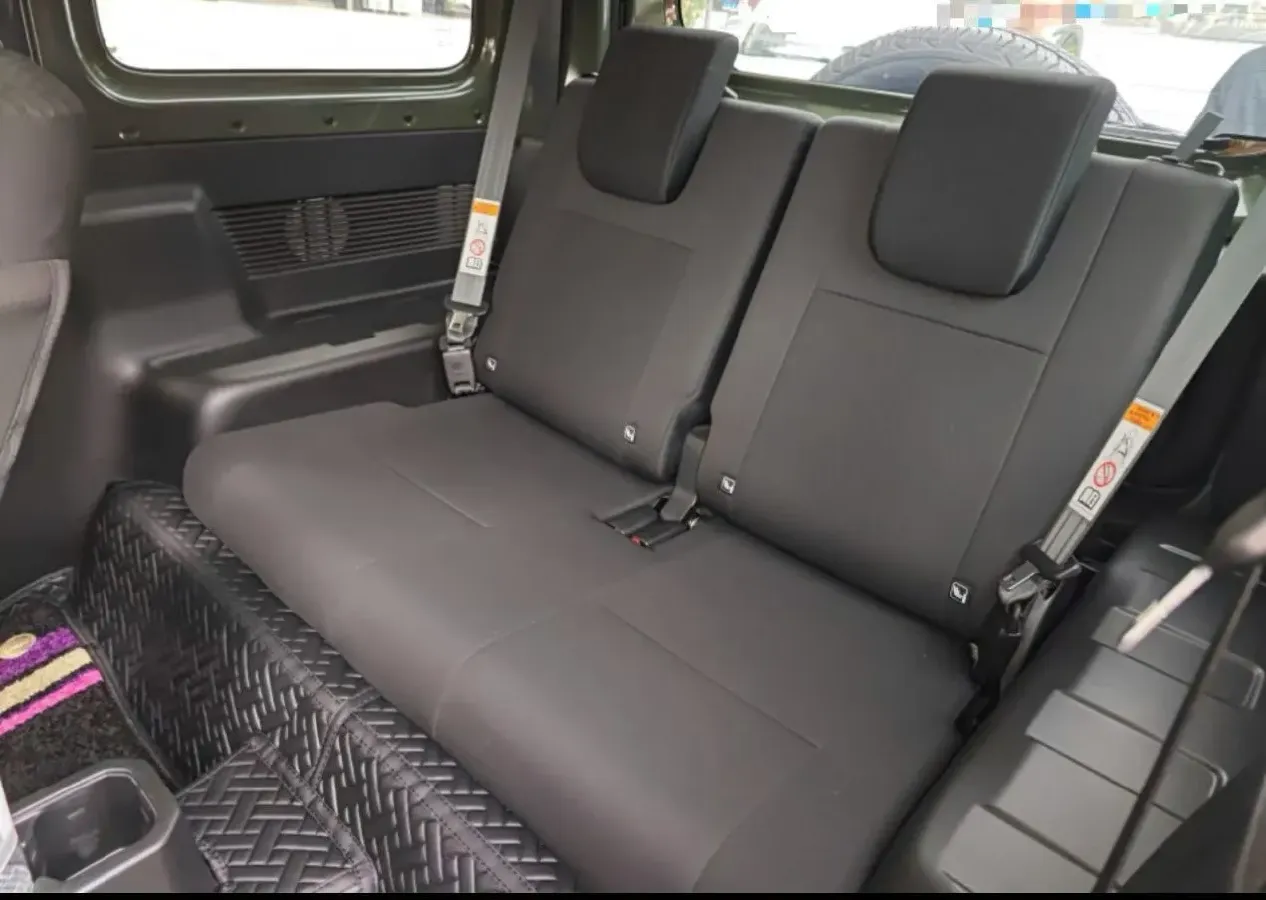 2025 Geely Coolray 1.5L 126HP L4 5MT,autocango,china used car exporter,china ev exporter,chinese used car exporter,chinese used ev exporter