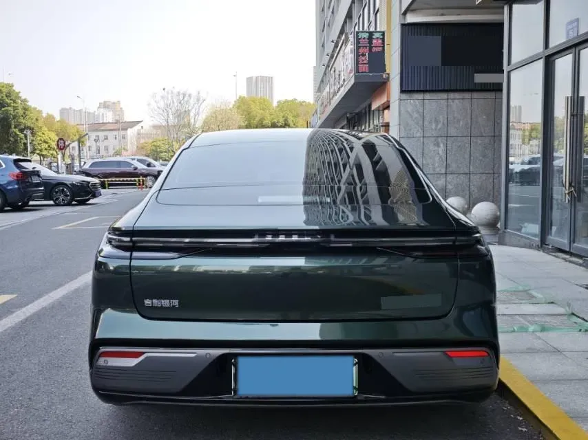 2025 Geely Galaxy Starshine 8 1.5L 112HP L4 1DHT PHEV,autocango,china used car exporter,china ev exporter,chinese used car exporter,chinese used ev exporter