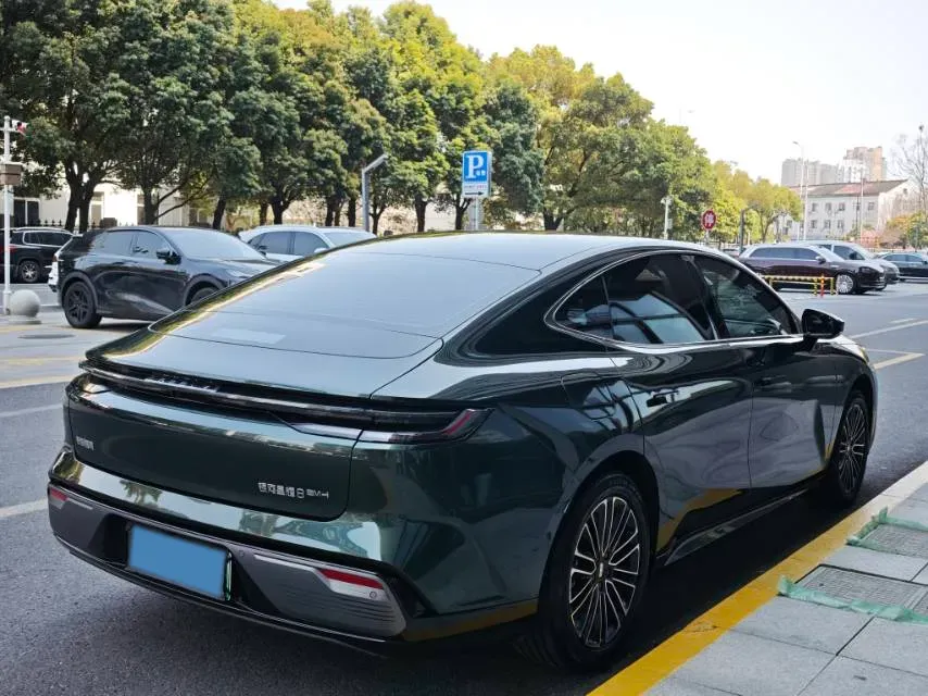 2025 Geely Galaxy Starshine 8 1.5L 112HP L4 1DHT PHEV,autocango,china used car exporter,china ev exporter,chinese used car exporter,chinese used ev exporter