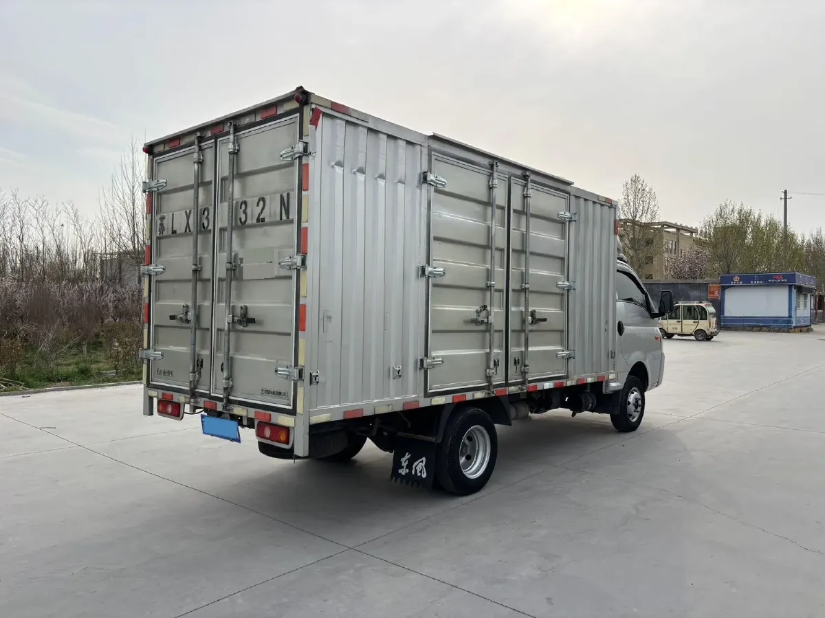 2022 DongFeng Fengon Fengon 500 1.5L 116HP L4 5MT,autocango,china used car exporter,china ev exporter,chinese used car exporter,chinese used ev exporter