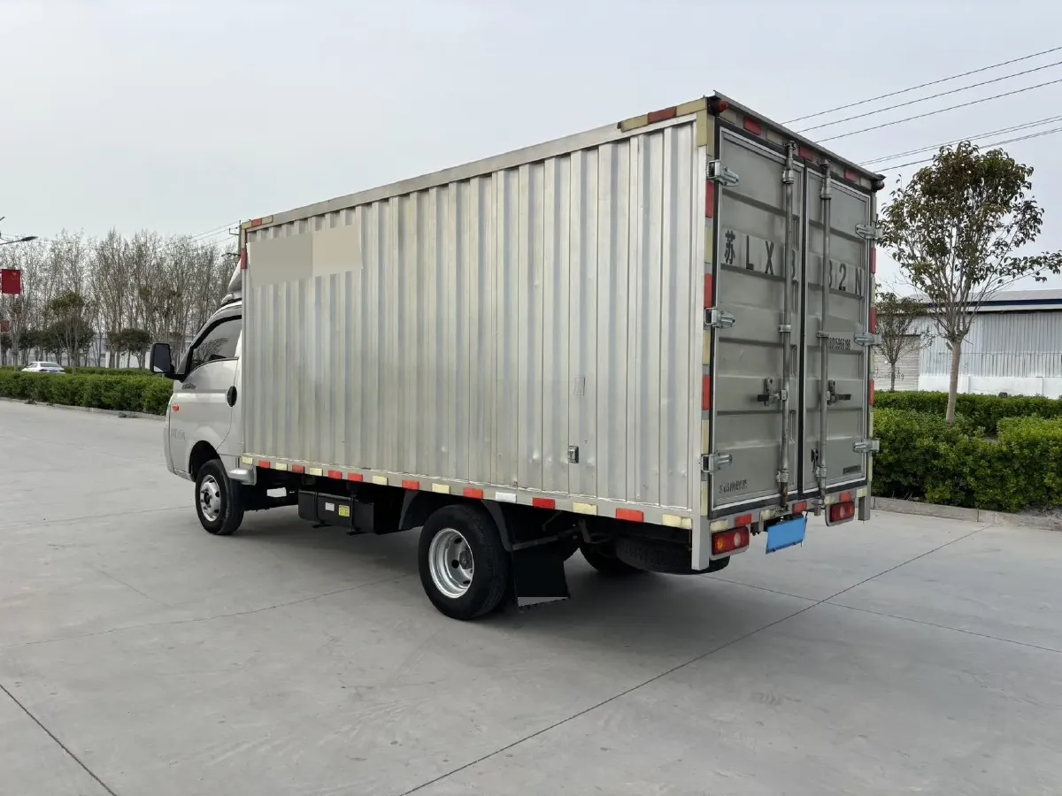 2022 DongFeng Fengon Fengon 500 1.5L 116HP L4 5MT,autocango,china used car exporter,china ev exporter,chinese used car exporter,chinese used ev exporter