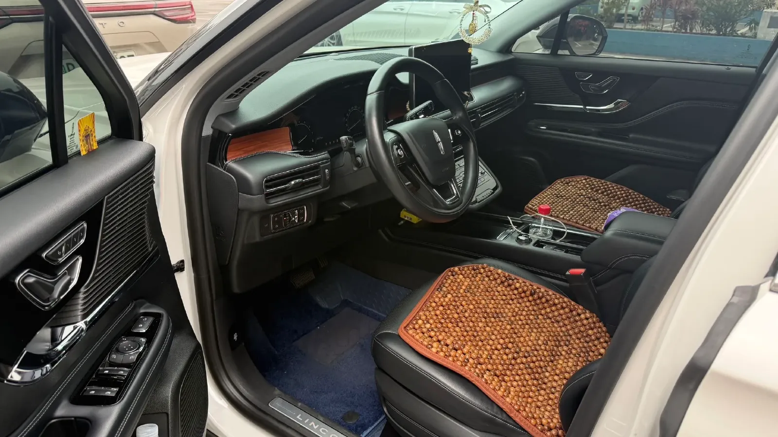 2021 Lincoln Corsair 2.0T 245HP L4 8AT,autocango,china used car exporter,china ev exporter,chinese used car exporter,chinese used ev exporter