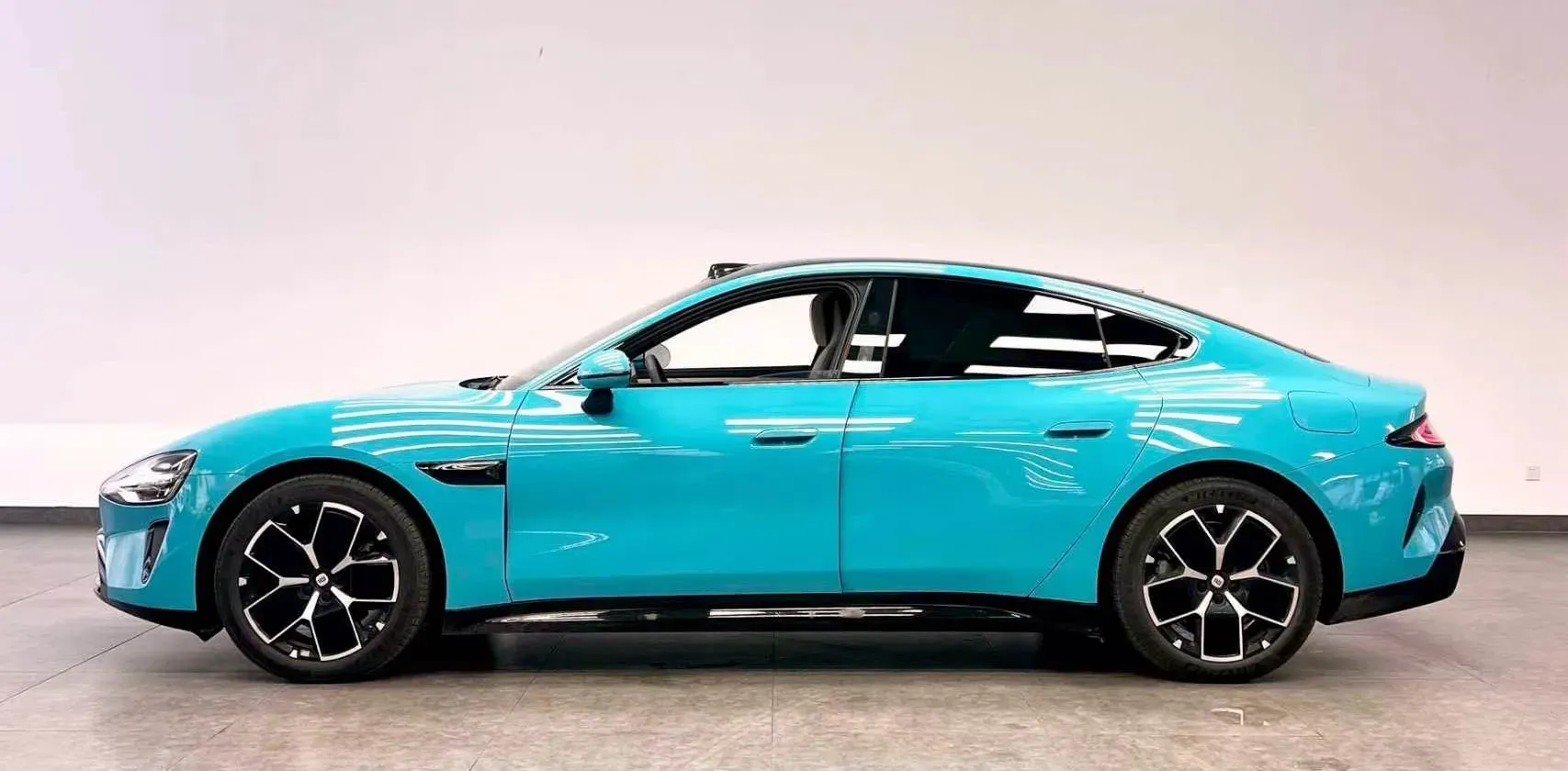 2024 MI SU7 BEV 94.3KWH,autocango,china used car exporter,china ev exporter,chinese used car exporter,chinese used ev exporter