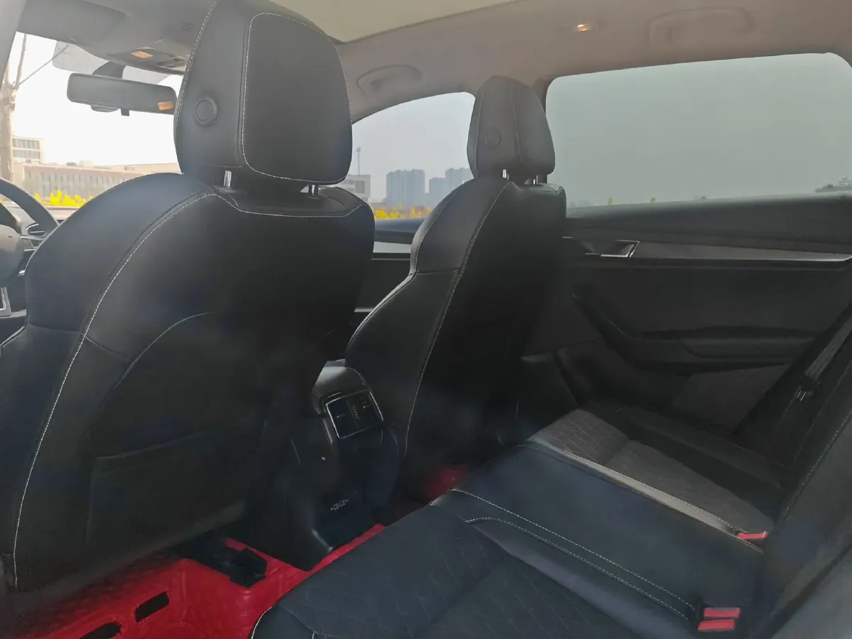 2019 Skoda Karoq 1.4T 150HP L4 7DCT,autocango,china used car exporter,china ev exporter,chinese used car exporter,chinese used ev exporter