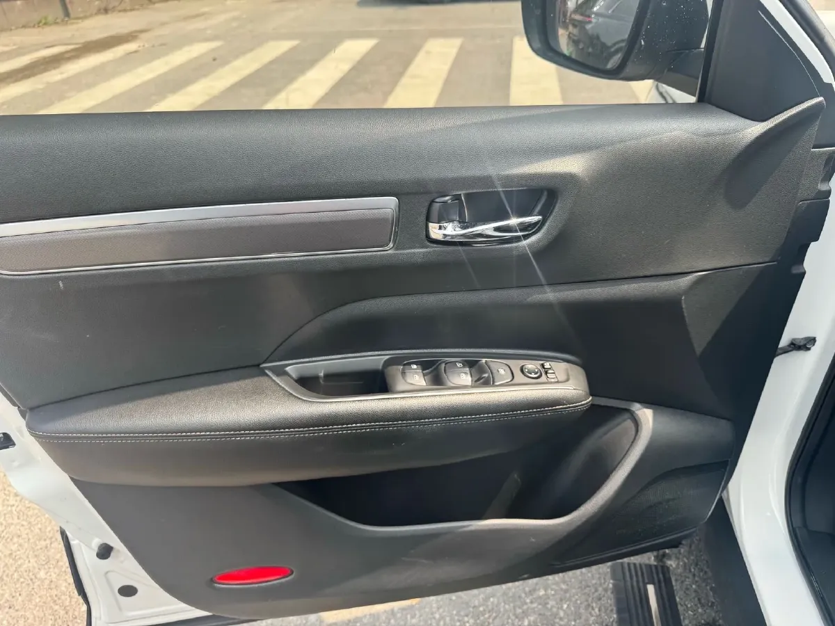 2017 Renault Koleos 2.0L 150HP L4 CVT,autocango,china used car exporter,china ev exporter,chinese used car exporter,chinese used ev exporter