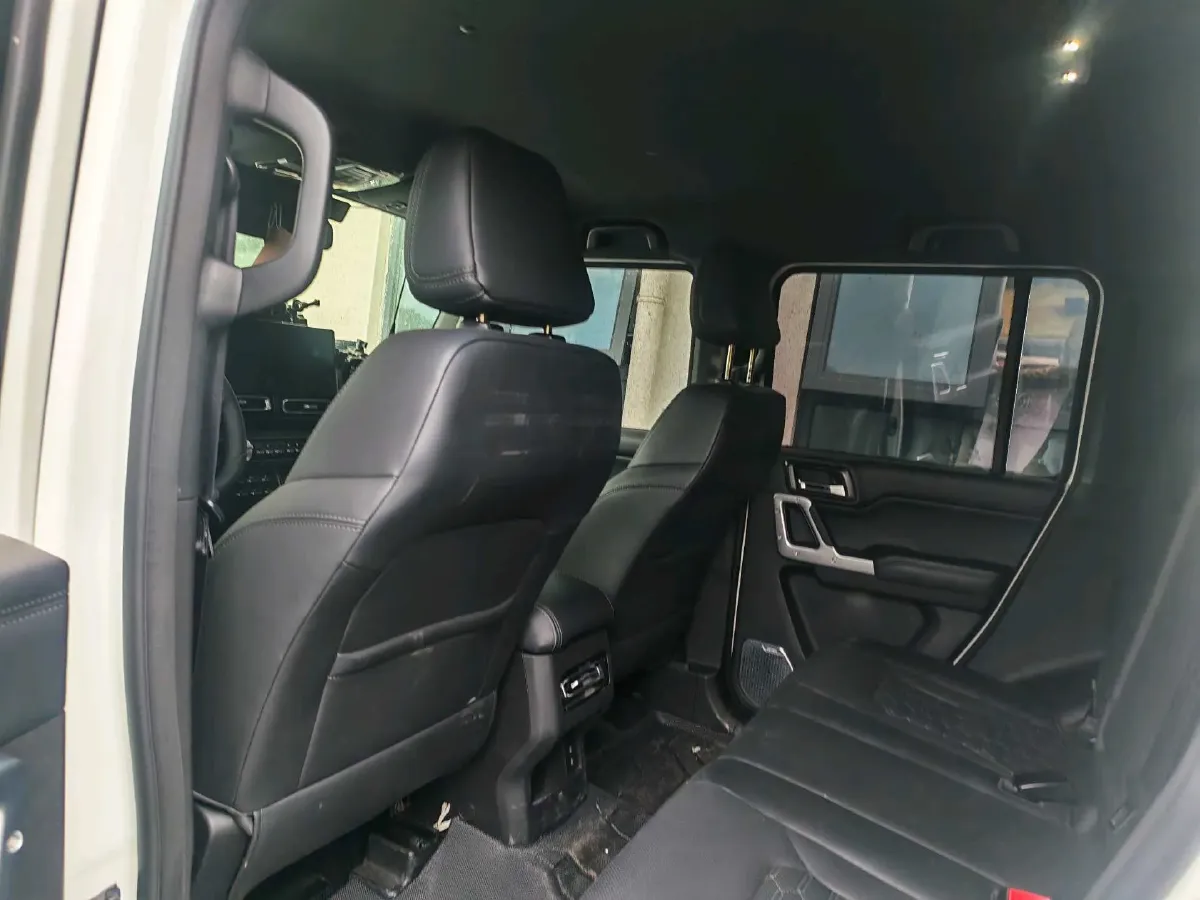 2024 212 212 T01 2.0T 252HP L4 8AT,autocango,china used car exporter,china ev exporter,chinese used car exporter,chinese used ev exporter