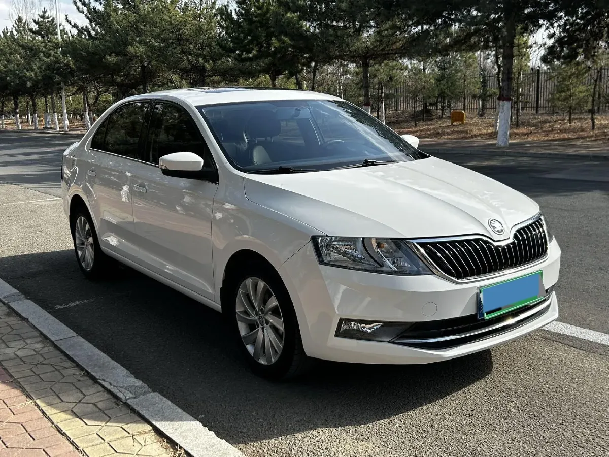 2019 SWM G01 1.5T 156HP L4 6AT,autocango,china used car exporter,china ev exporter,chinese used car exporter,chinese used ev exporter