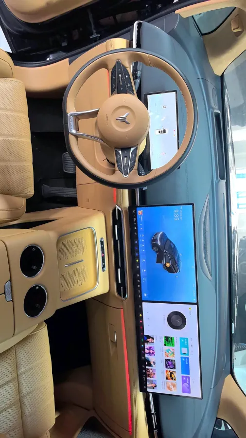 2025 Voyah Dream 1.5T 150HP L4 PHEV 41.7KWH,autocango,china used car exporter,china ev exporter,chinese used car exporter,chinese used ev exporter