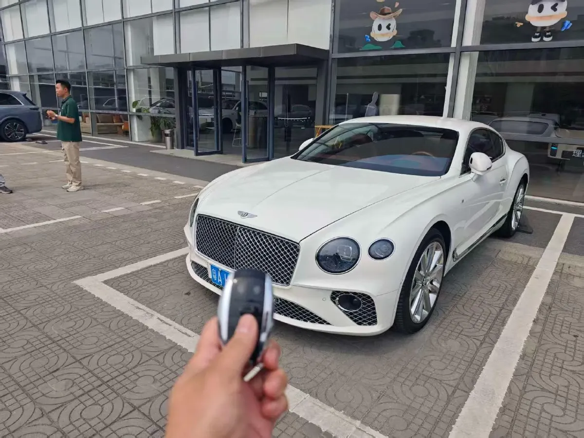 2020 Bentley Continental 4.0T 549HP V8 8DCT,autocango,china used car exporter,china ev exporter,chinese used car exporter,chinese used ev exporter