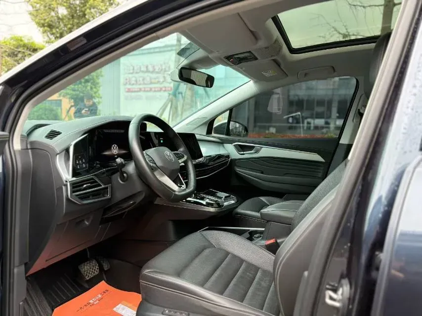 2023 Volkswagen Talagon 2.0T 220HP L4 7DCT,autocango,china used car exporter,china ev exporter,chinese used car exporter,chinese used ev exporter