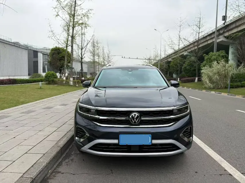 2023 Volkswagen Talagon 2.0T 220HP L4 7DCT,autocango,china used car exporter,china ev exporter,chinese used car exporter,chinese used ev exporter