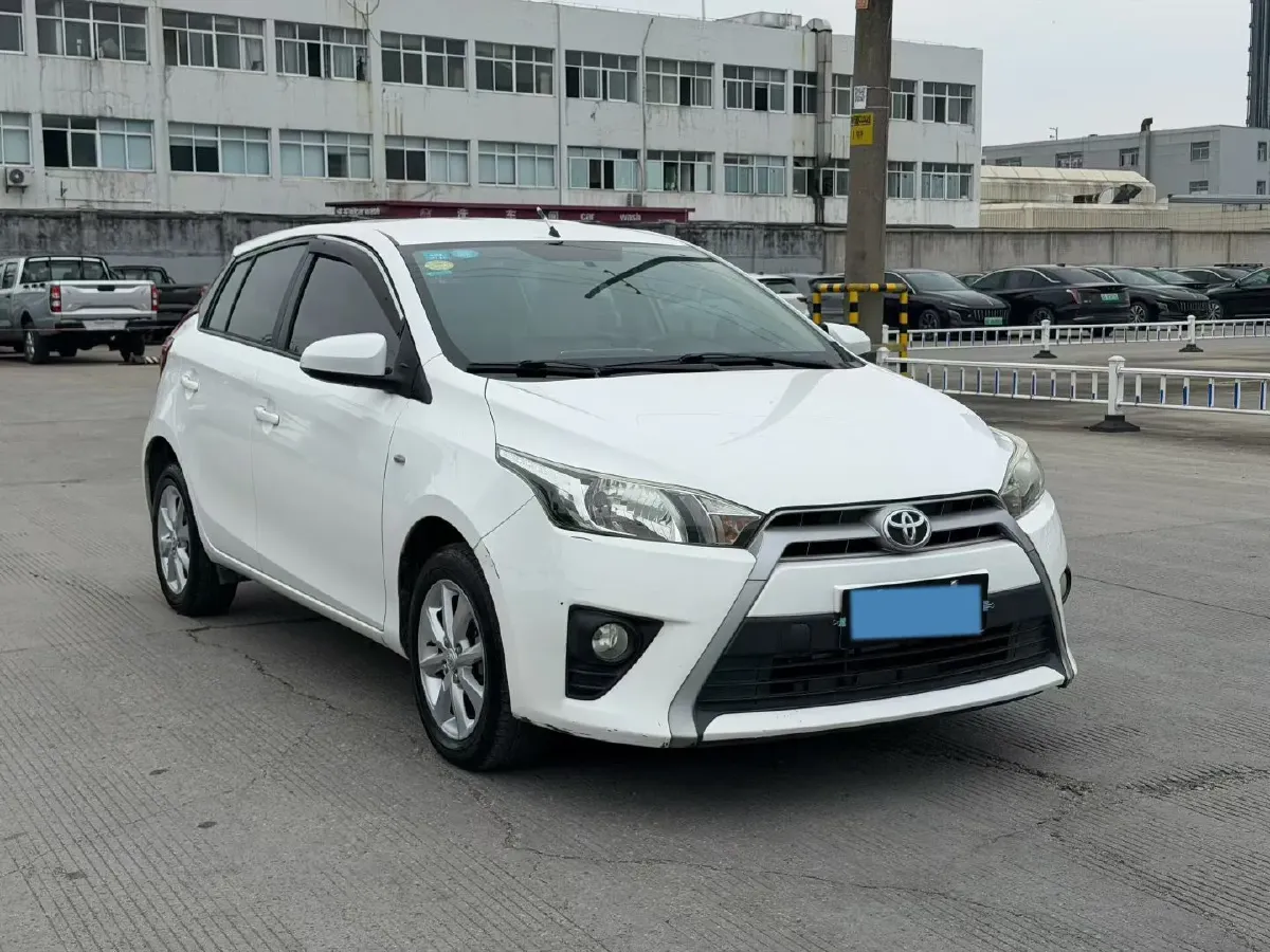 2014 Toyota Yaris L 1.5L 107HP L4 5MT,autocango,china used car exporter,china ev exporter,chinese used car exporter,chinese used ev exporter